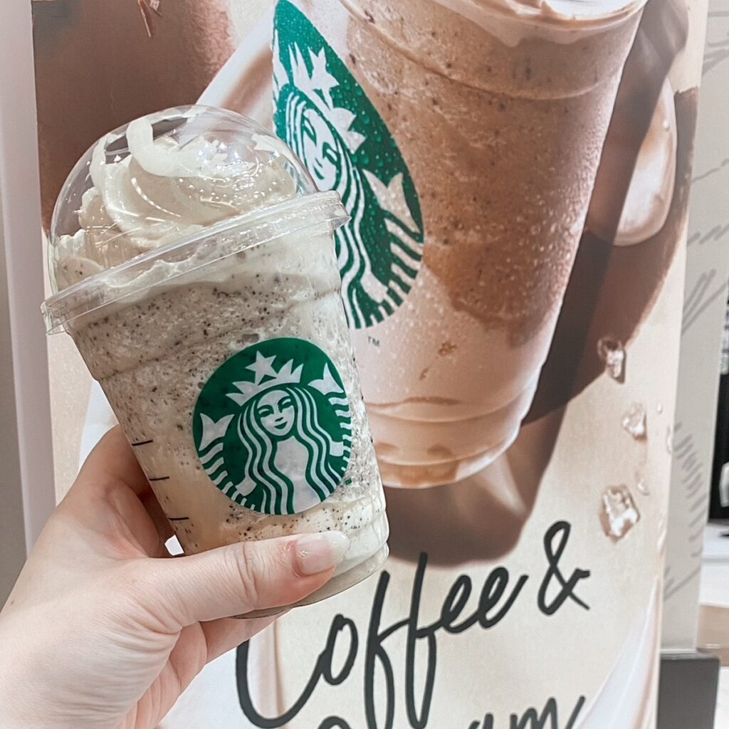 ついに飲めた♡幻のスタバフラペチーノ「コーヒー＆クリーム